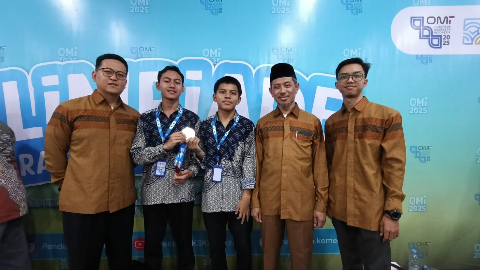 Husnul Khotimah Raih Medali Perak dan Perunggu pada OMI Nasional 2025