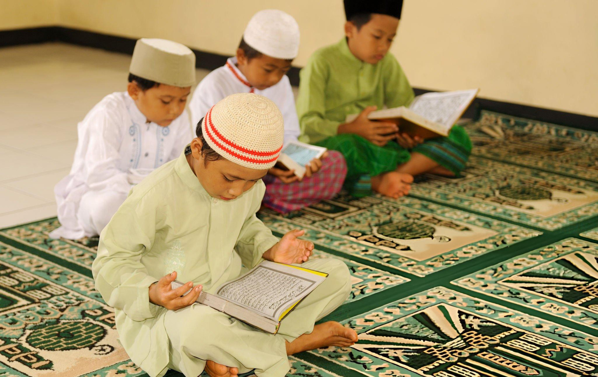 LEBIH DARI SEKADAR TEMAN