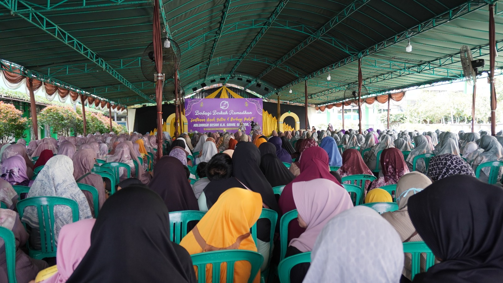 Berbagi Berkah Ramadan, Keluarga Besar H. Sahal Suhana SH Himpun 700 Jamaah Majelis Taklim se-Kuningan