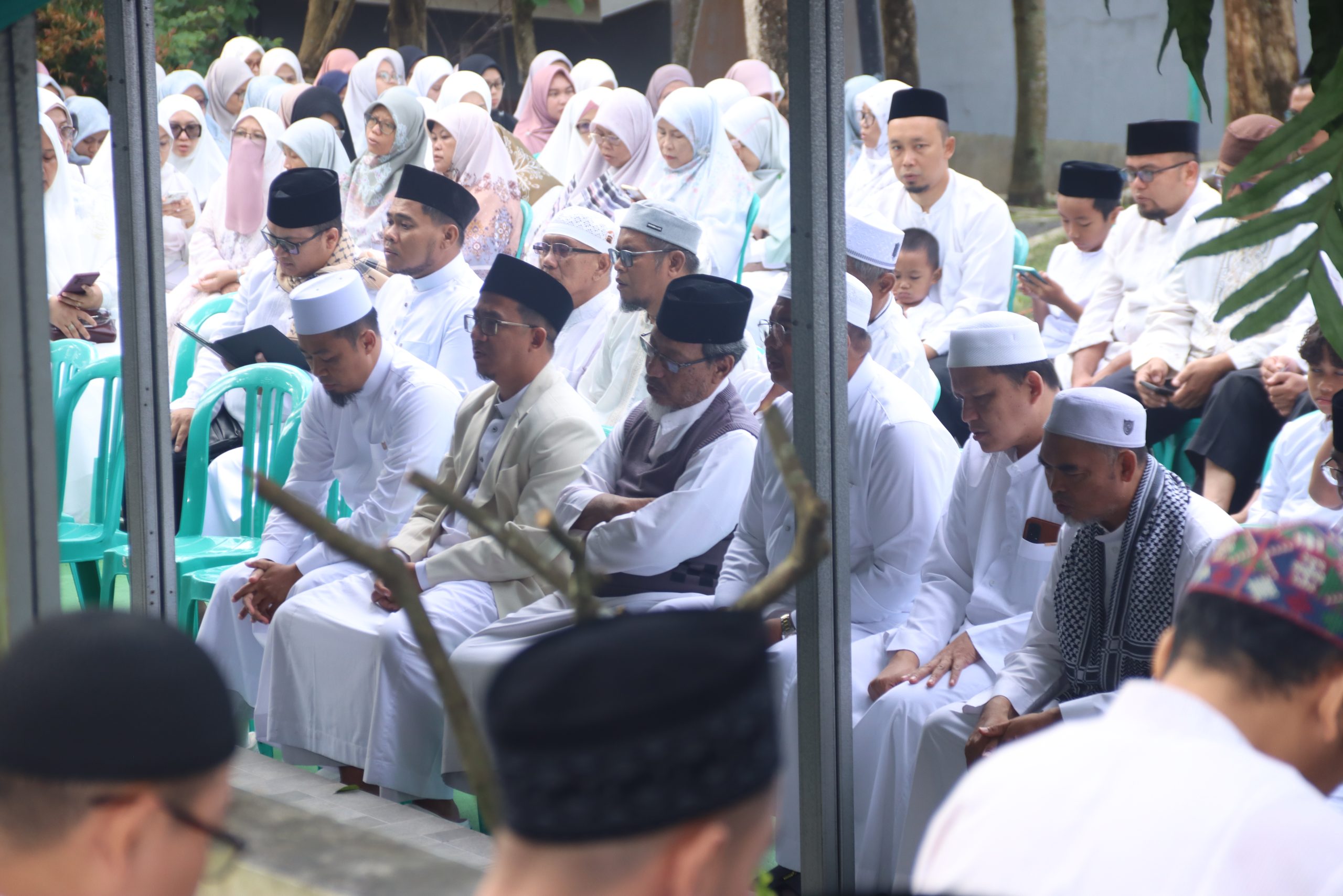 Ziarah Kubur Pendiri HK, Menapaktilasi Jejak Perjuangan dan Cinta Para Pendahulu