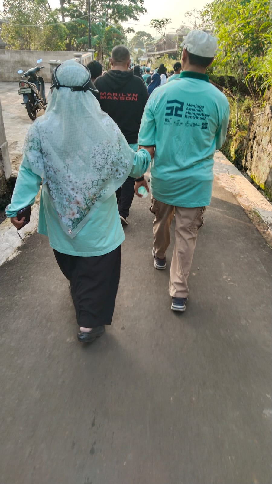 Satu Genggaman, Seribu Janji untuk Bersama di Surga
