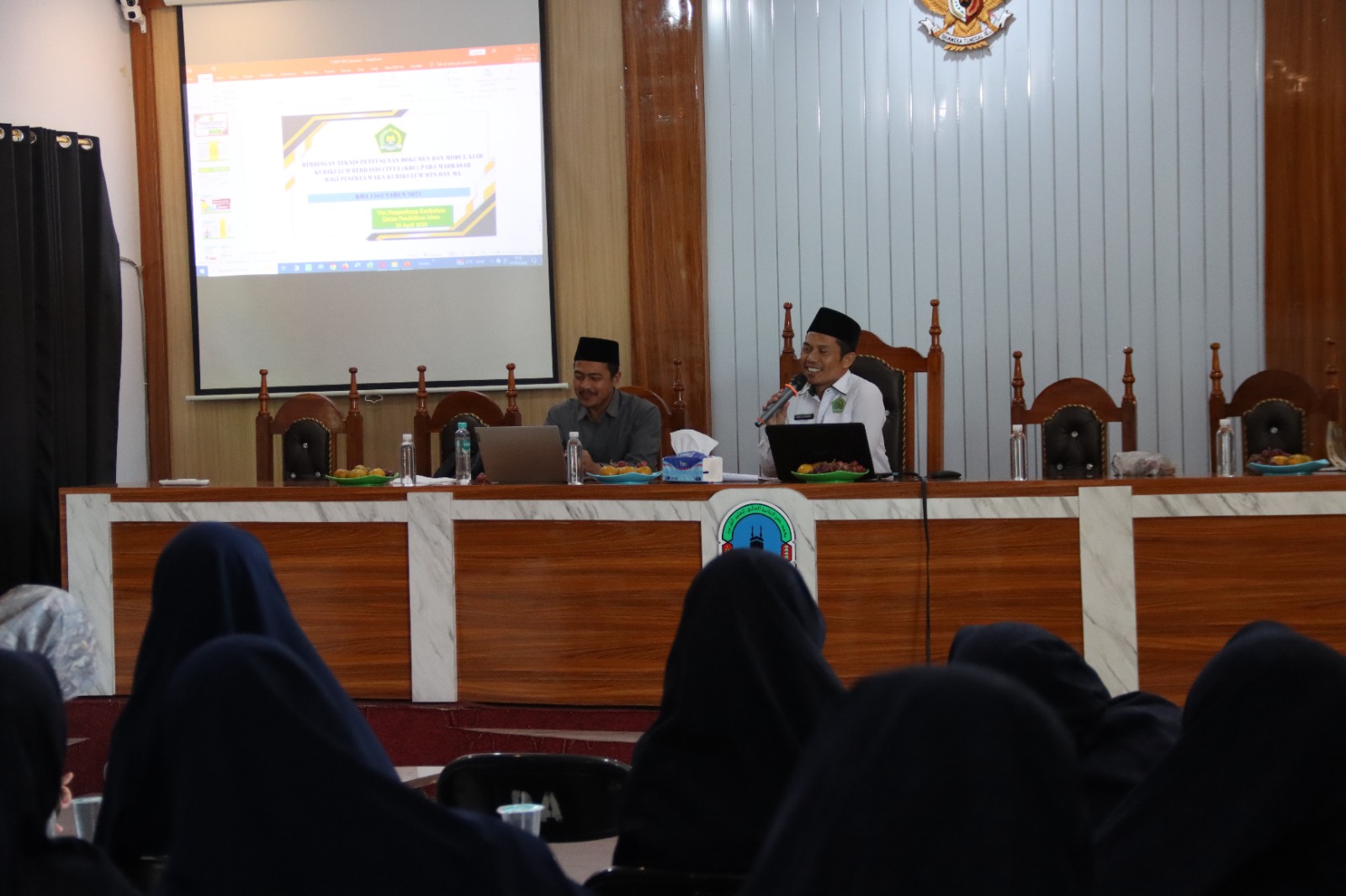 Wow! Guru MTs Husnul Khotimah Upgrade Kompetensi, Siap Implementasikan Kurikulum Berbasis Cinta Wow! Guru MTs Husnul Khotimah Upgrade Kompetensi, Siap Implementasikan Kurikulum Berbasis Cinta
