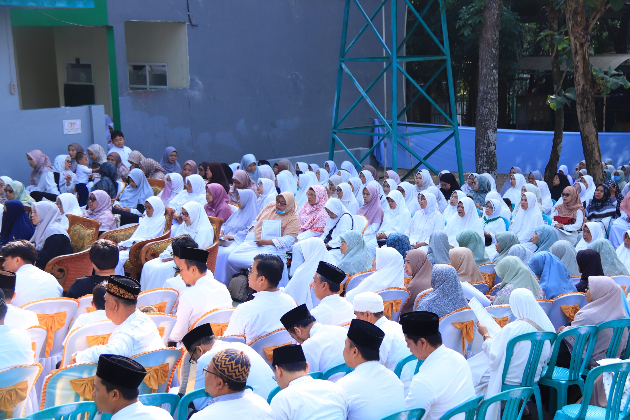 Haul Ke-10 KH. Sahal Suhana, S.H. : Merawat Warisan Pengabdian, Meneguhkan Keikhlasan Haul Ke-10 KH. Sahal Suhana, S.H. : Merawat Warisan Pengabdian, Meneguhkan Keikhlasan