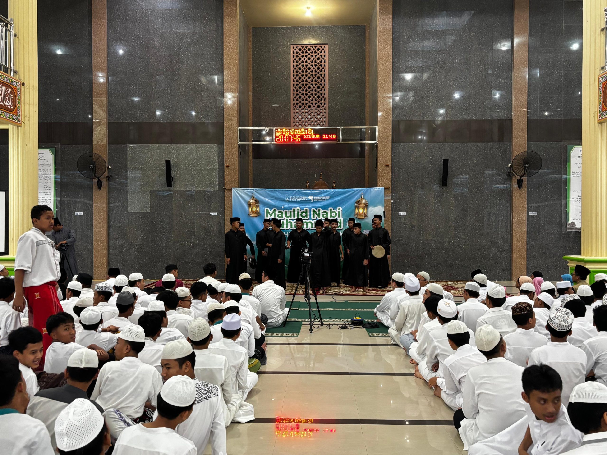 Maulid Nabi 1448 H di Husnul Khotimah 2 Kuningan: Meneladani Rasulullah dan Menginspirasi Generasi Rabbani Maulid Nabi 1448 H di Husnul Khotimah 2 Kuningan: Meneladani Rasulullah dan Menginspirasi Generasi Rabbani