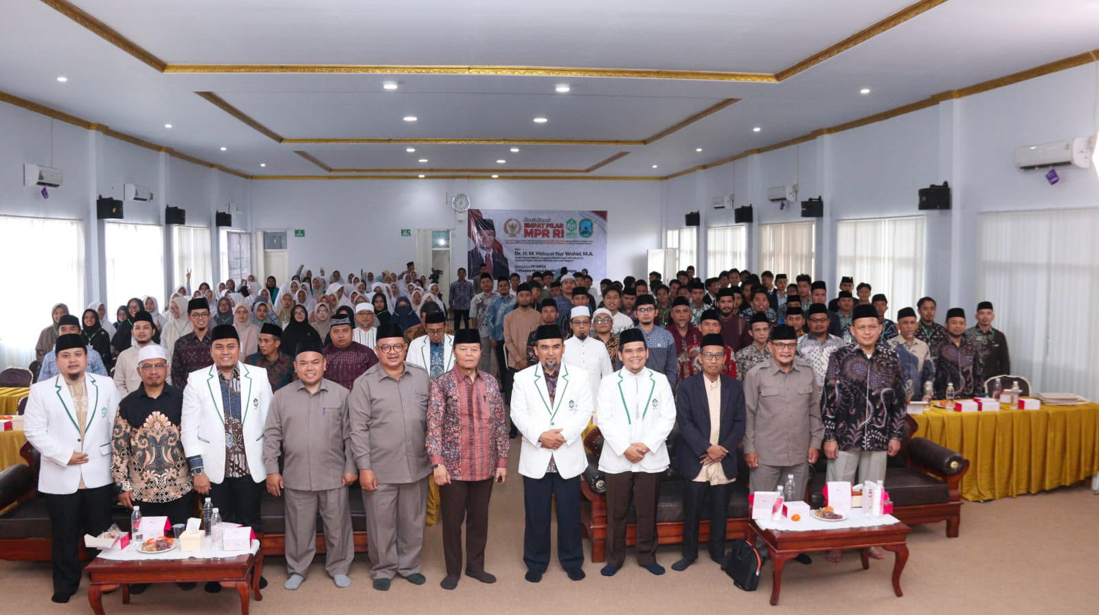 Semarak Hari Santri Nasional 2026, MPDI Gelar Seminar Kebangsaan Bersama Hidayat Nur Wahid di Husnul Khotimah Semarak Hari Santri Nasional 2026, MPDI Gelar Seminar Kebangsaan Bersama Hidayat Nur Wahid di Husnul Khotimah